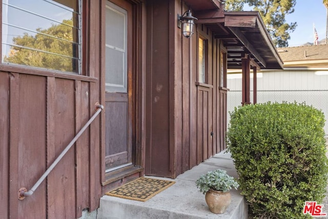 view of property entrance