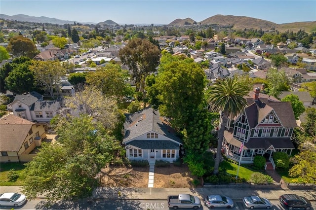 drone / aerial view featuring a mountain view