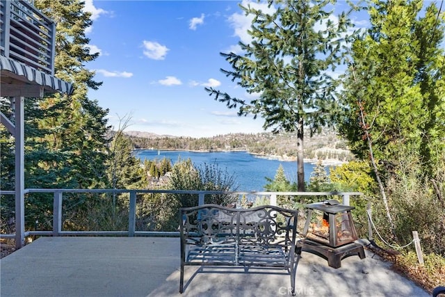 347 Emerald Dr, Lake Arrowhead, CA 92352 - view of patio / terrace featuring a water view and a forest view