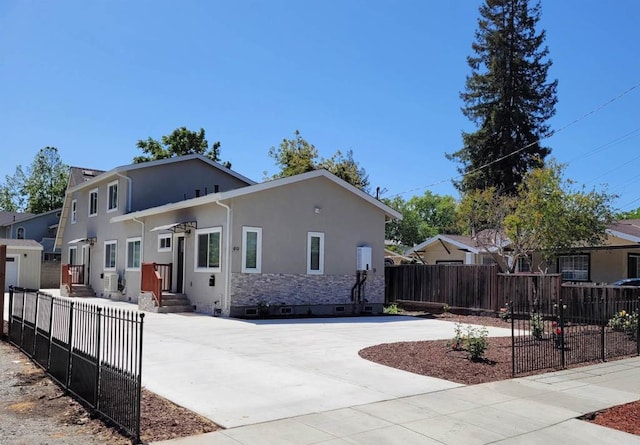 view of front of home