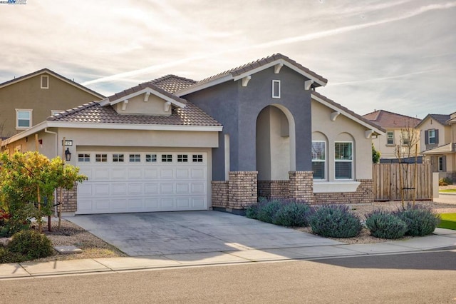 view of front facade featuring a garage