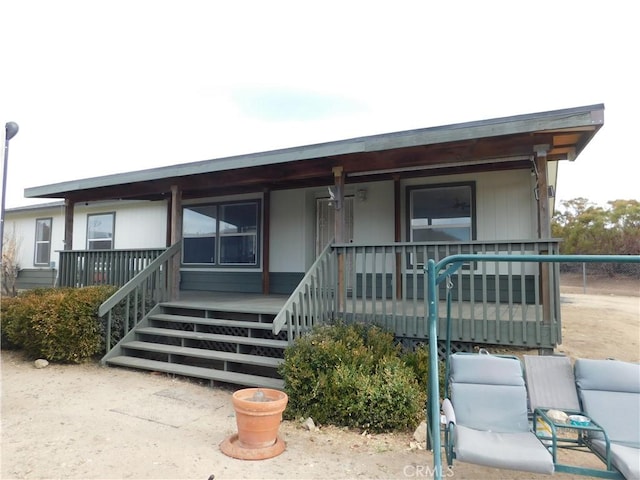 view of front of property featuring a porch