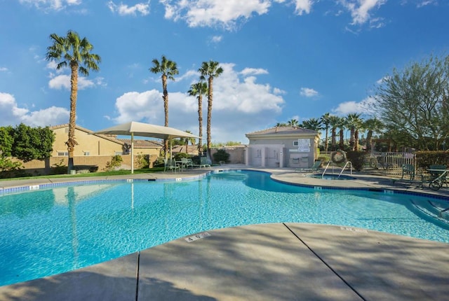 view of swimming pool featuring a patio