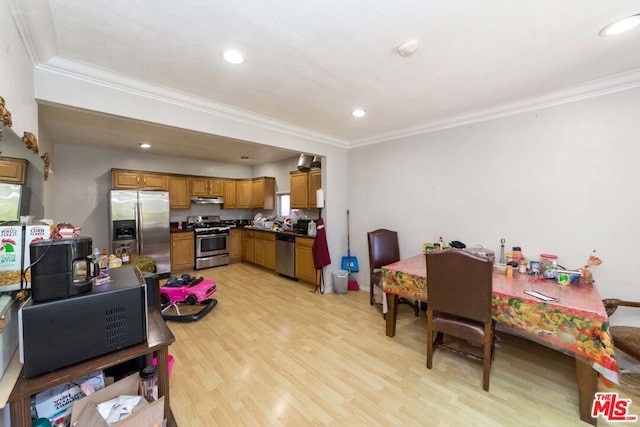 kitchen featuring appliances with stainless steel finishes, crown molding, and light hardwood / wood-style flooring