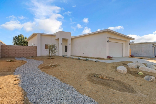 view of front facade with a garage