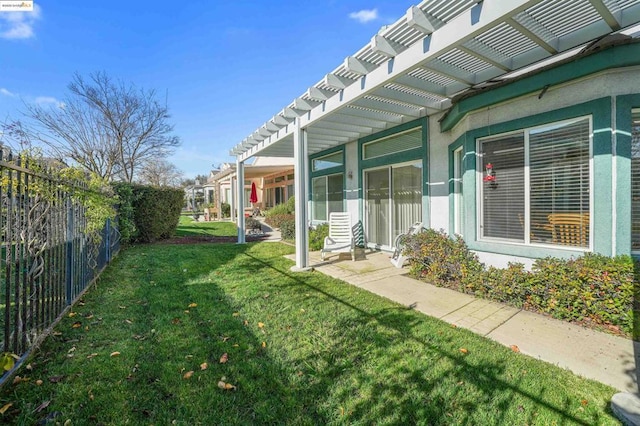 view of yard with a pergola