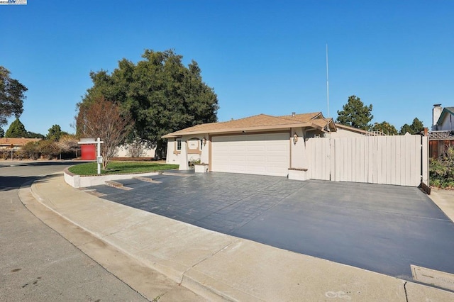 view of front facade featuring a garage