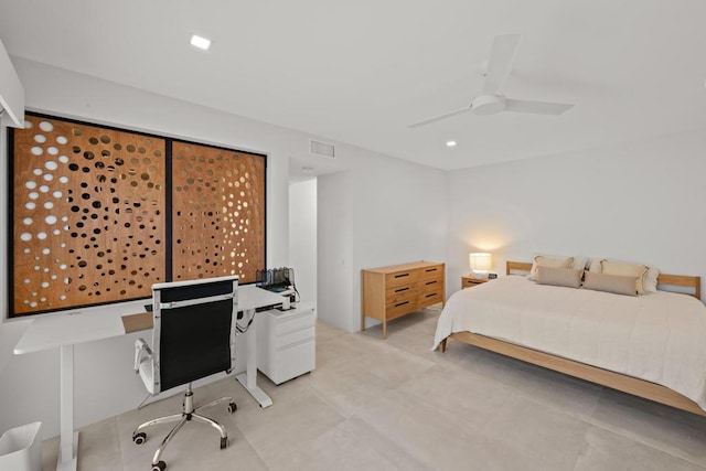 bedroom with ceiling fan