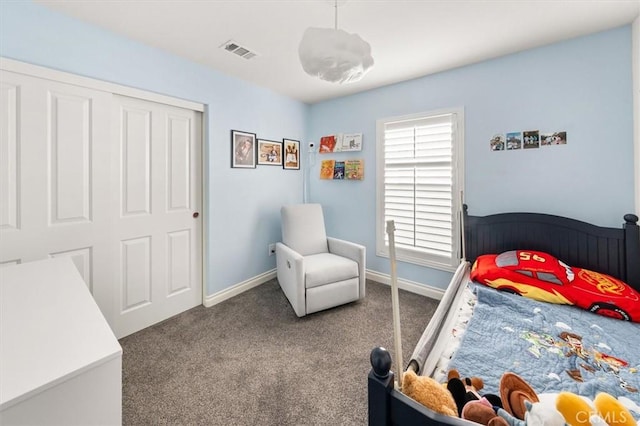 view of carpeted bedroom