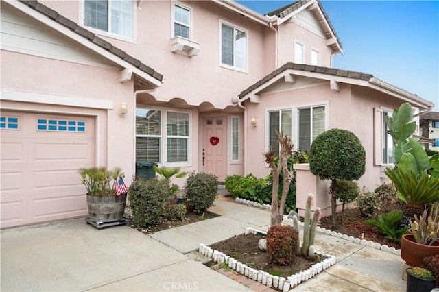 view of front of property with stucco siding