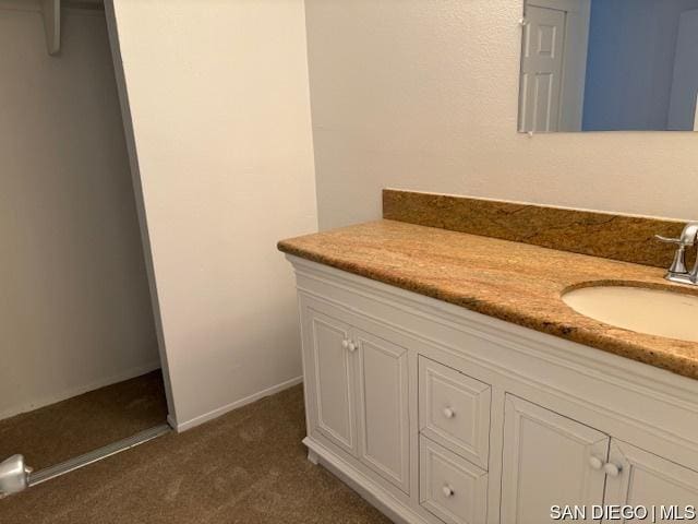 bathroom featuring sink