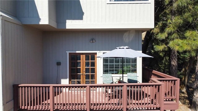 905 Madera Ln, Lake Arrowhead, CA 92352 - deck featuring french doors