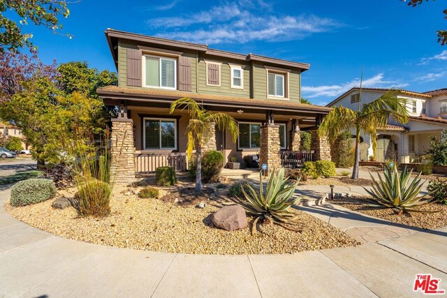 view of front of house with covered porch