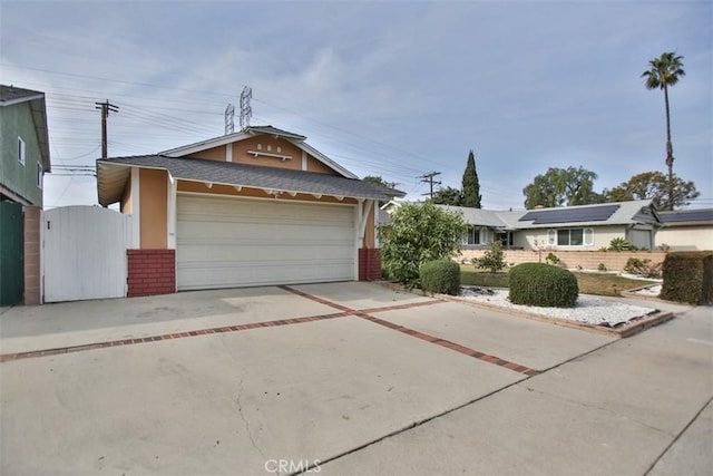 view of front facade featuring a garage