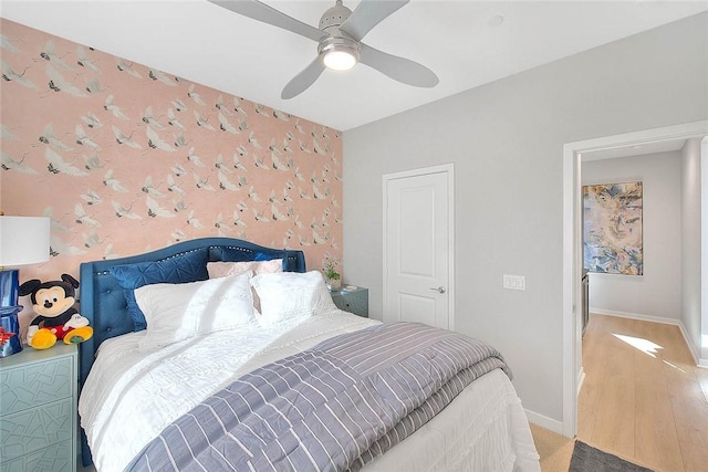 bedroom featuring ceiling fan