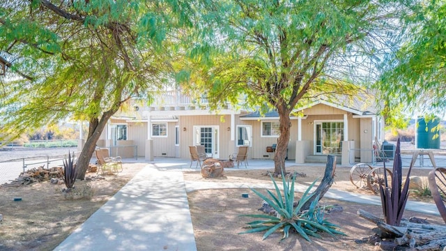 view of front of property featuring a patio