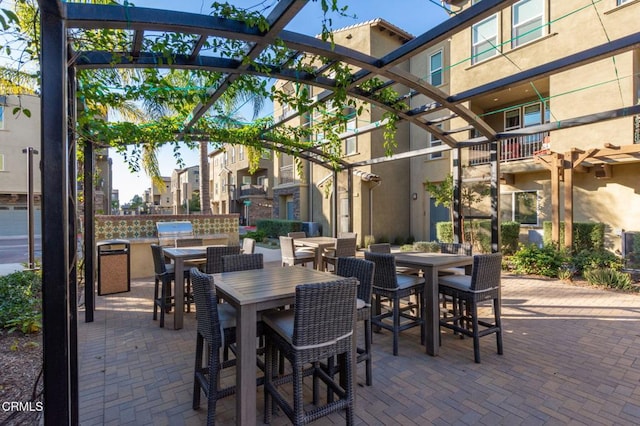 view of patio / terrace featuring an outdoor kitchen