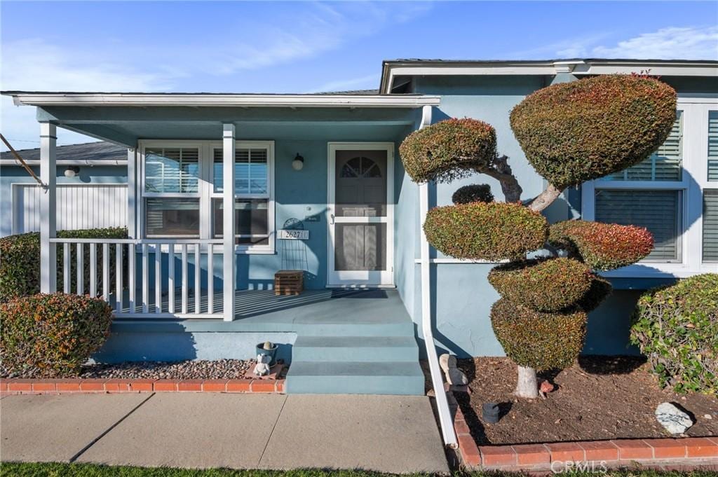 view of front of property with a porch