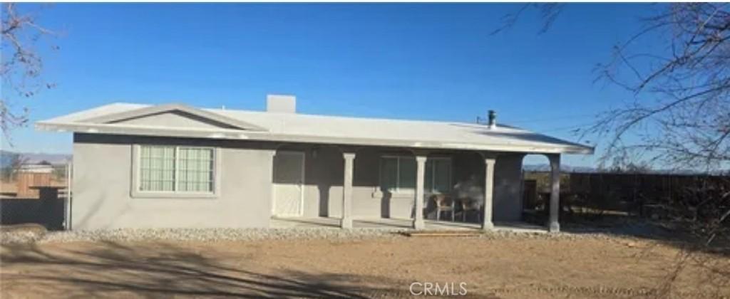view of front of property with stucco siding