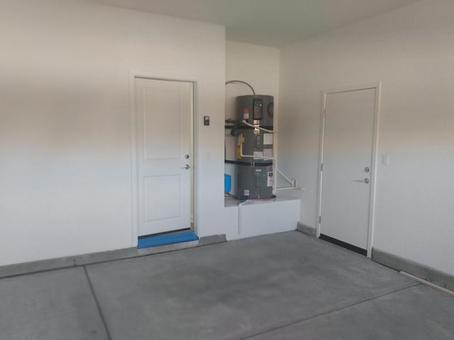 garage with heating unit