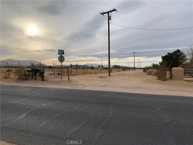 25520 Bellflower Rd, Apple Valley, CA 92308