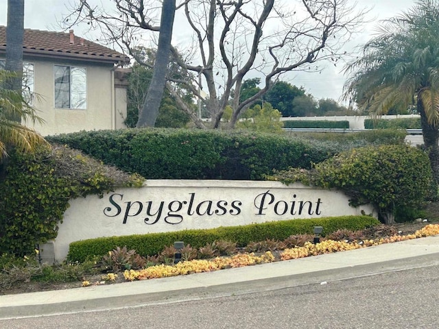 view of community / neighborhood sign