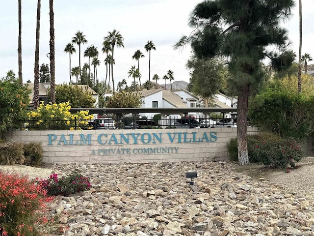 view of community / neighborhood sign