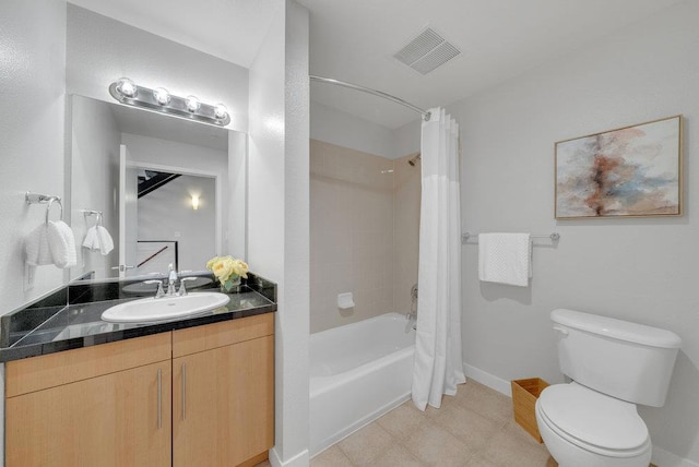 full bathroom featuring toilet, vanity, and shower / bath combo