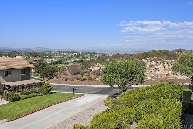 bird's eye view featuring a mountain view