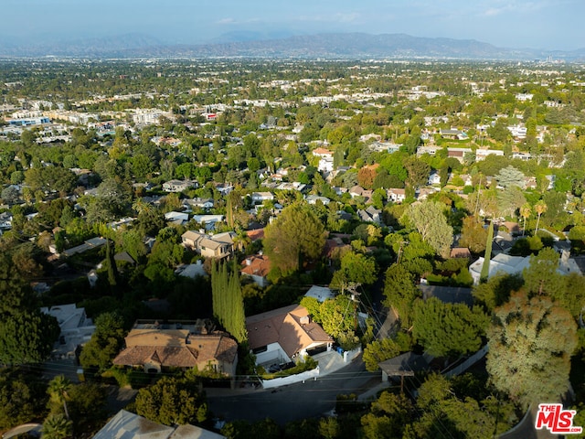 bird's eye view featuring a mountain view