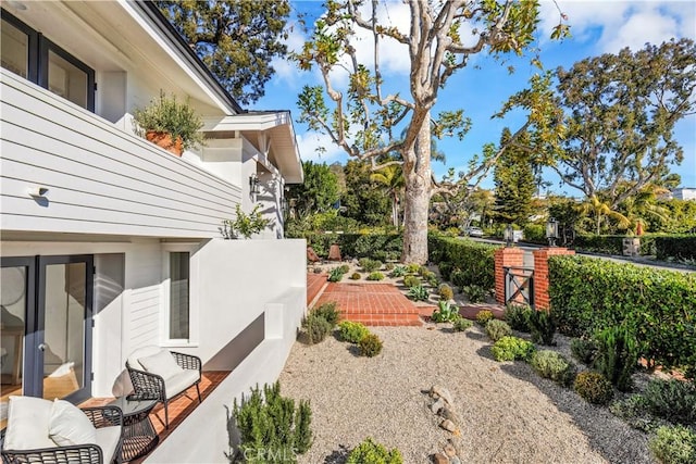 view of yard with a patio