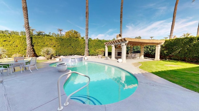 view of pool featuring a pergola, a patio area, an in ground hot tub, and a yard