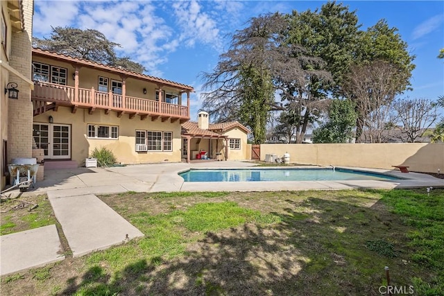 4485 Myrtle Ave, Long Beach, CA 90807 - view of swimming pool featuring a patio area, a fenced backyard, and a fenced in pool