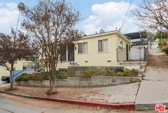 view of front of home