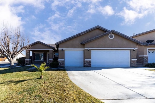 view of front facade featuring a garage and a front yard