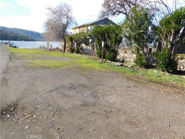 Listing photo 3 for 14155 Lakeshore Dr, Clearlake CA 95422