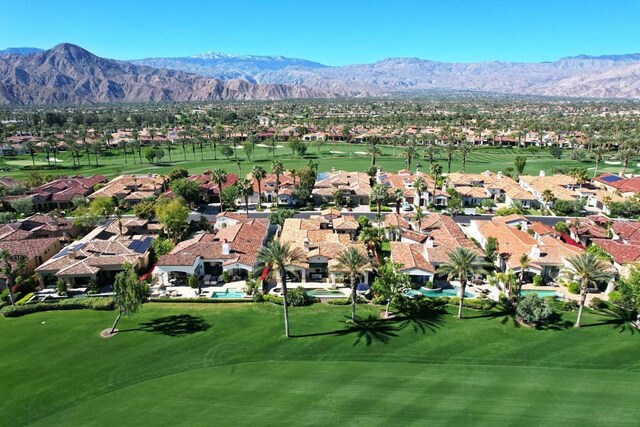 bird's eye view with a mountain view