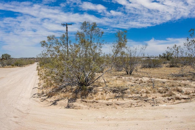 Listing photo 2 for 56045 Vin Rose Ln, Yucca Valley CA 92284