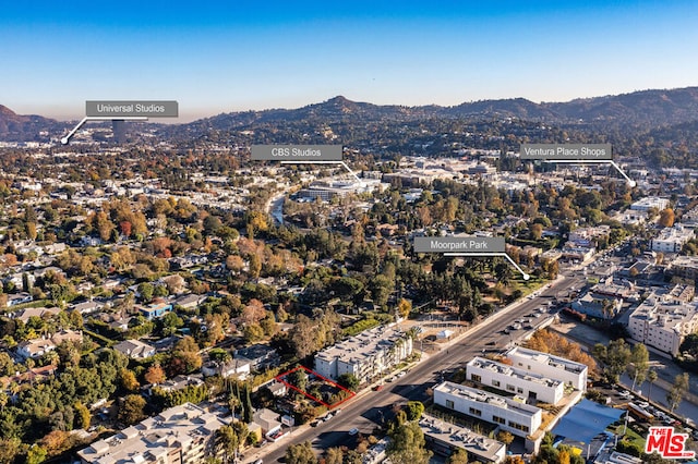 bird's eye view with a mountain view