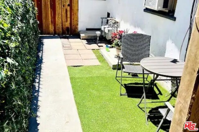 view of yard with a patio area