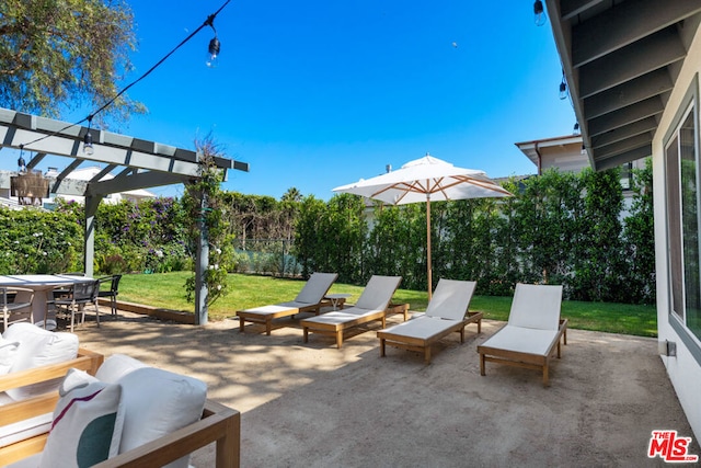 view of patio featuring a pergola