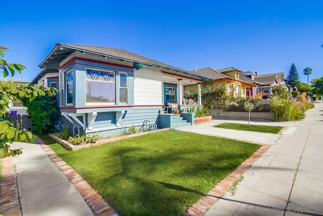 view of front of property with a front yard