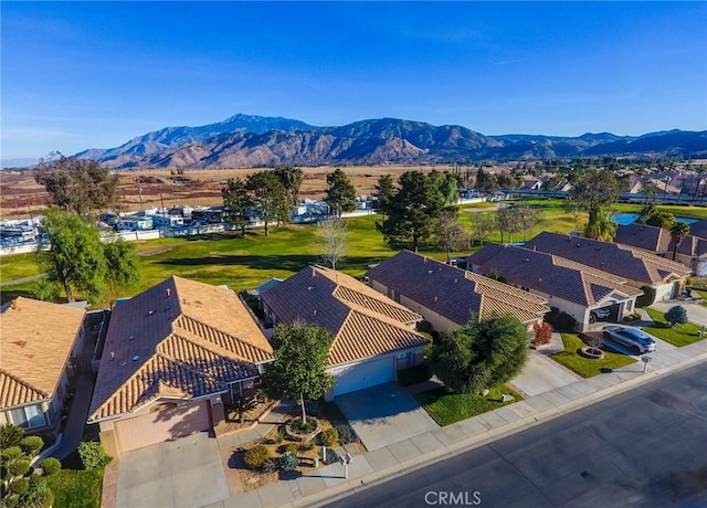 bird's eye view with a mountain view