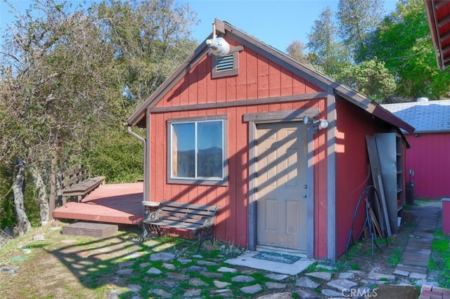 view of outbuilding