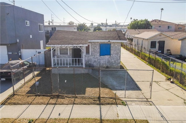 view of front of property featuring a porch