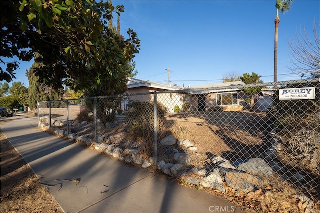 view of front of property