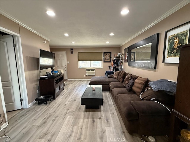 living area with recessed lighting, baseboards, crown molding, and light wood finished floors