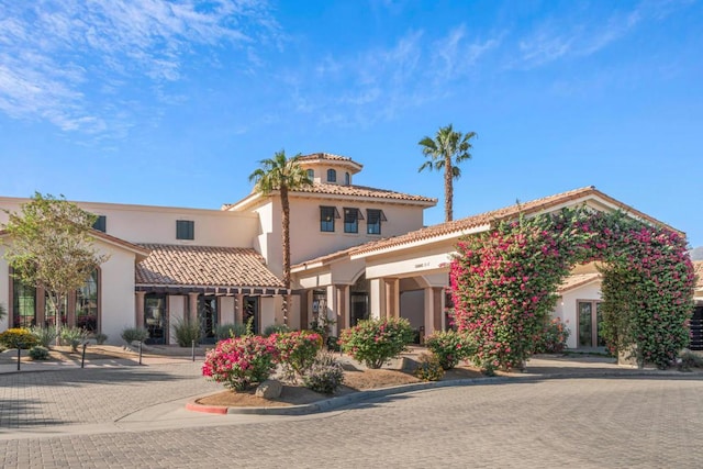 view of mediterranean / spanish-style home