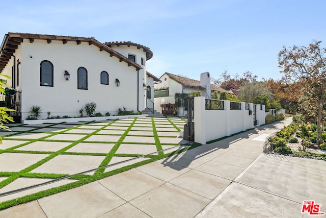 view of front of home