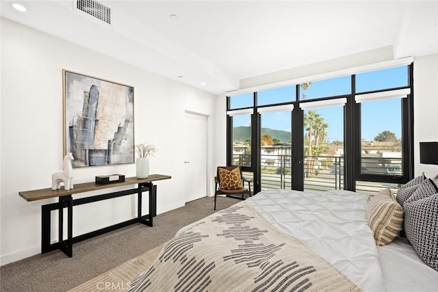 bedroom featuring carpet floors